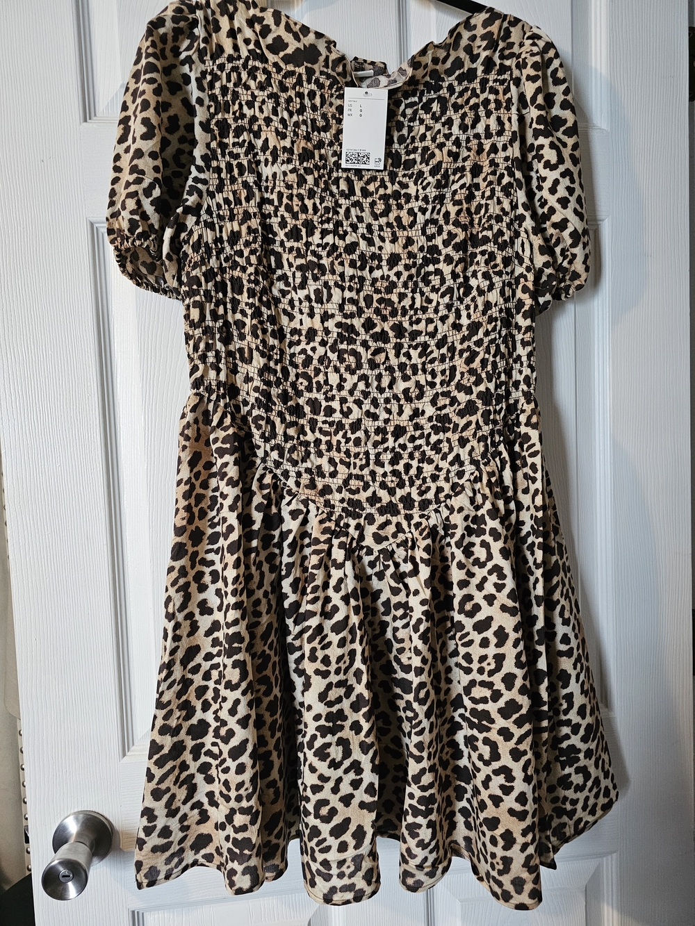 H&M Womens Leopard Print Smocked Dress - Tan/Black